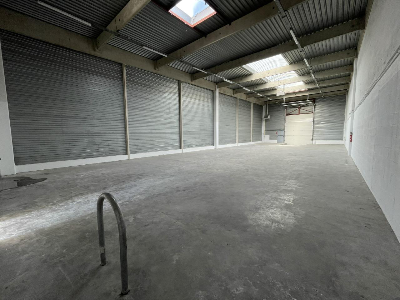 Local d'activité Coignières 1345m² Location local d'activité Coignières Yvelines OLACT2001308 4